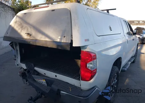 2016 Toyota Tundra Sr5 5.7L V8 из США, поврежденный, VIN 5TFUY5F14GX579969